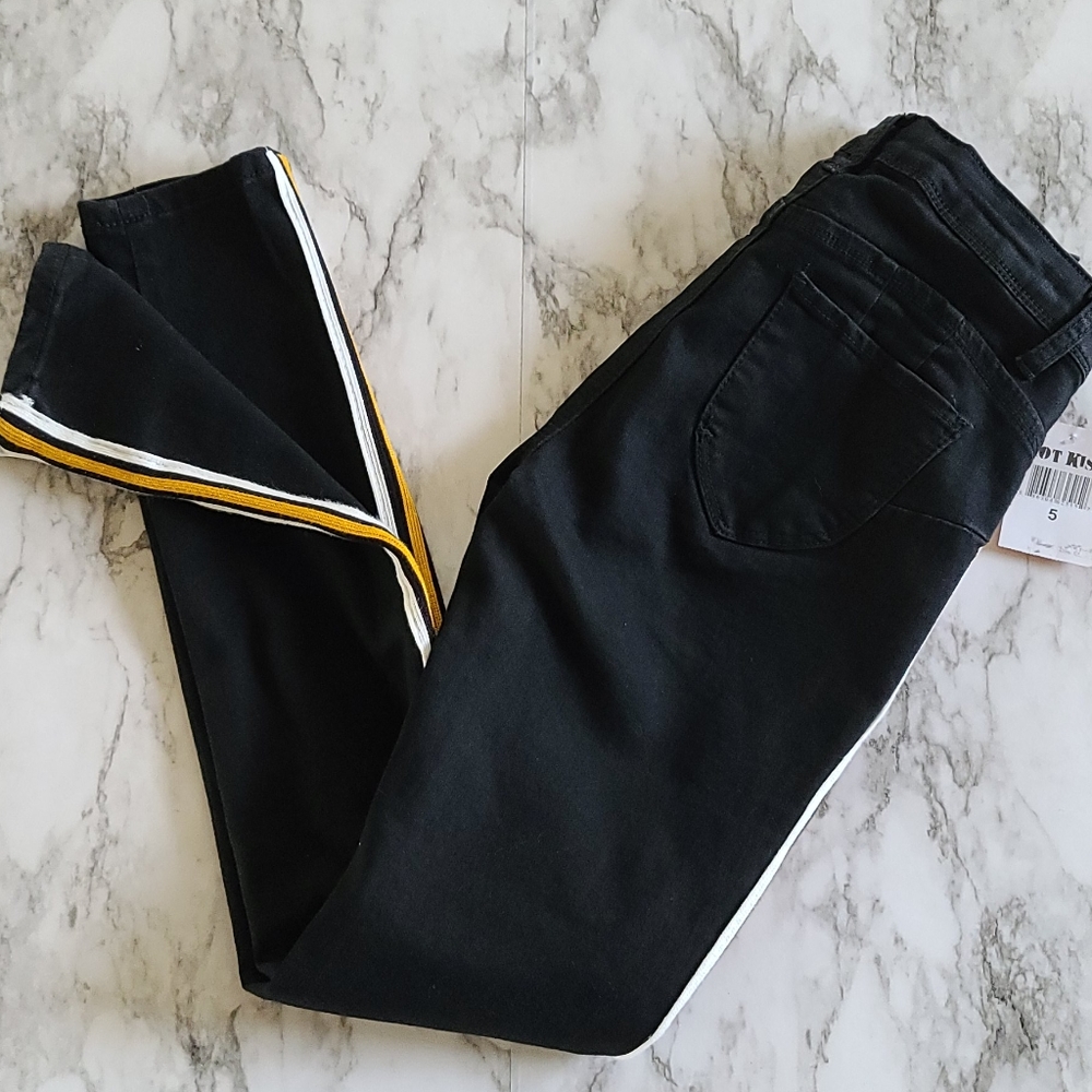 Hot Kiss skinny jeans size 5